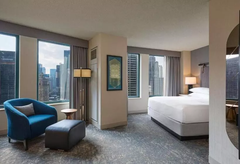 キングサイズベッドのクラブルーム, Sheraton Grand Chicago Riverwalk