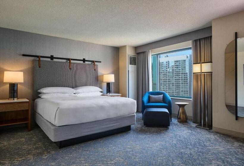 キングサイズベッドのクラブルーム, Sheraton Grand Chicago Riverwalk