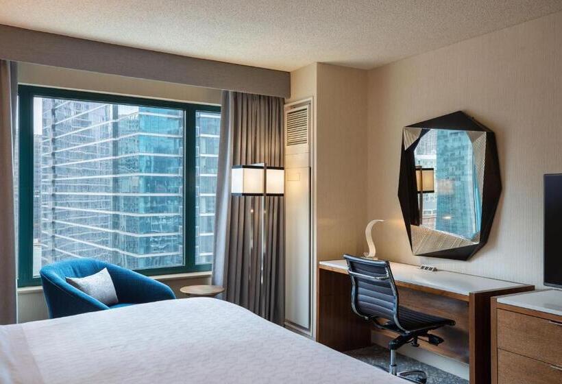 キングサイズベッドのクラブルーム, Sheraton Grand Chicago Riverwalk