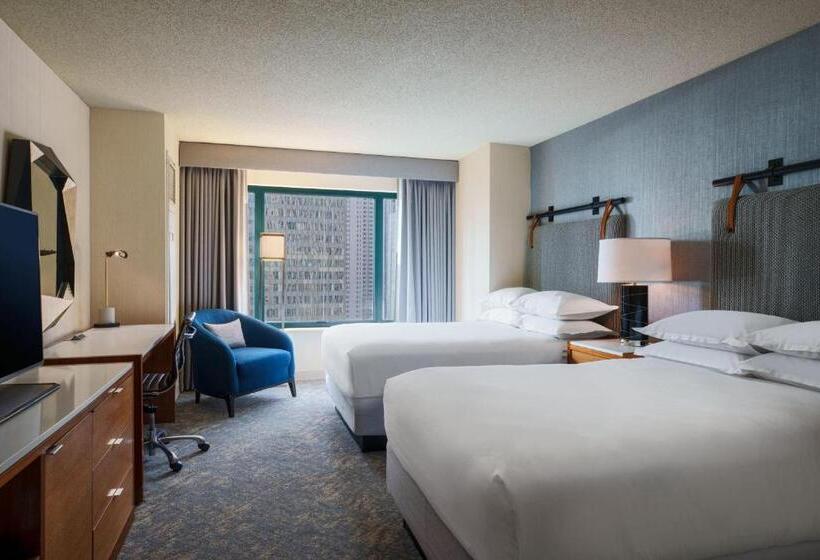 Deluxe room with river view, Sheraton Grand Chicago Riverwalk