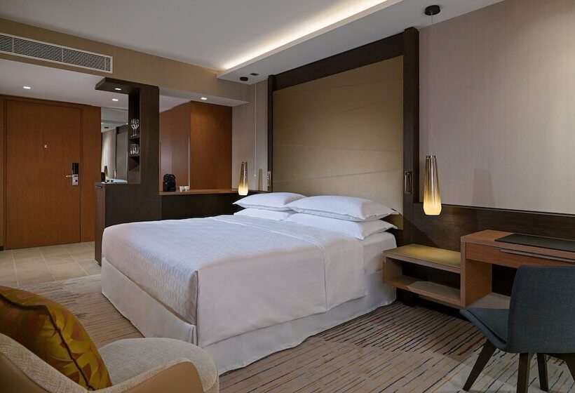 اتاق لوکس, Sheraton Grand Tbilisi Metechi Palace