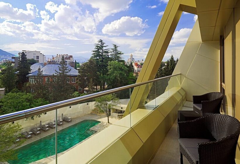 اتاق اجرایی, Sheraton Grand Tbilisi Metechi Palace