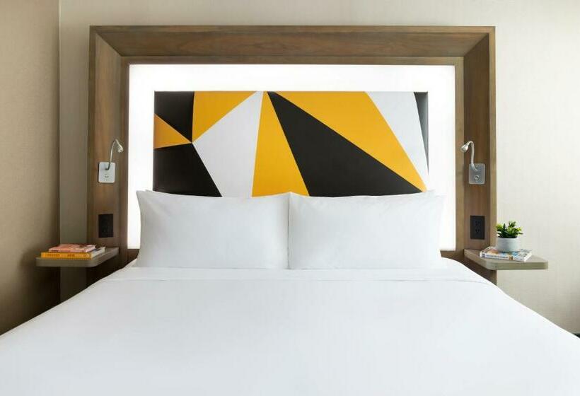 اتاق دلوکس با تخت کینگ و چشم‌انداز, M Social Hotel Times Square New York