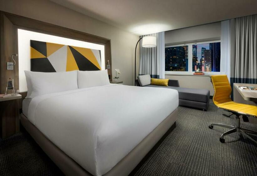 带观景和大床的豪华房间, M Social Hotel Times Square New York