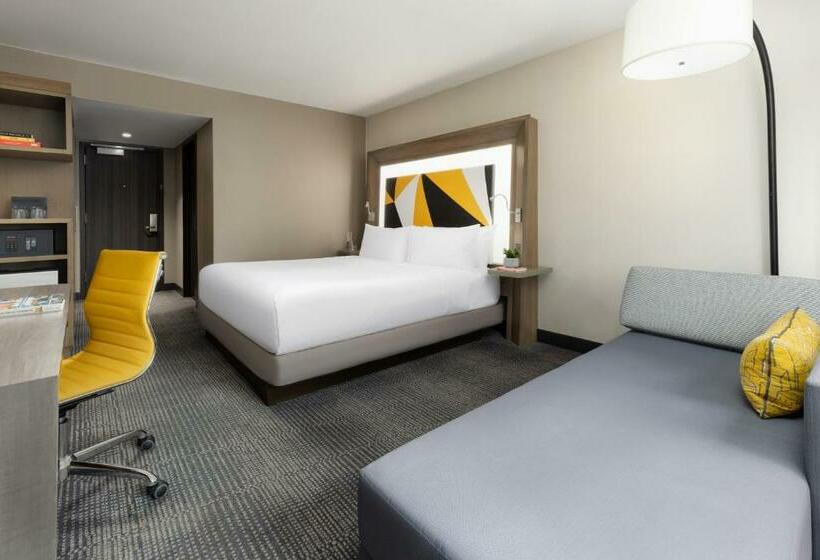 带观景和大床的豪华房间, M Social Hotel Times Square New York