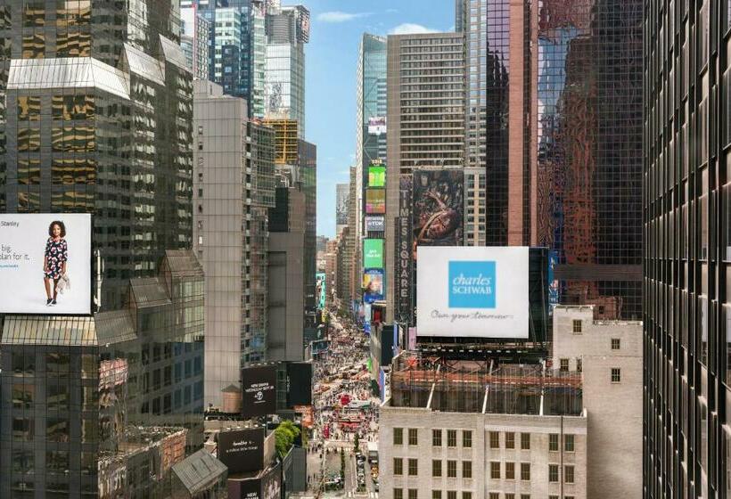 带观景和大床的豪华房间, M Social Hotel Times Square New York