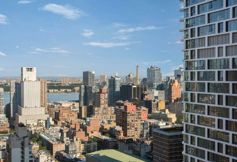اتاق سوپریور با تخت بزرگ, M Social Hotel Times Square New York