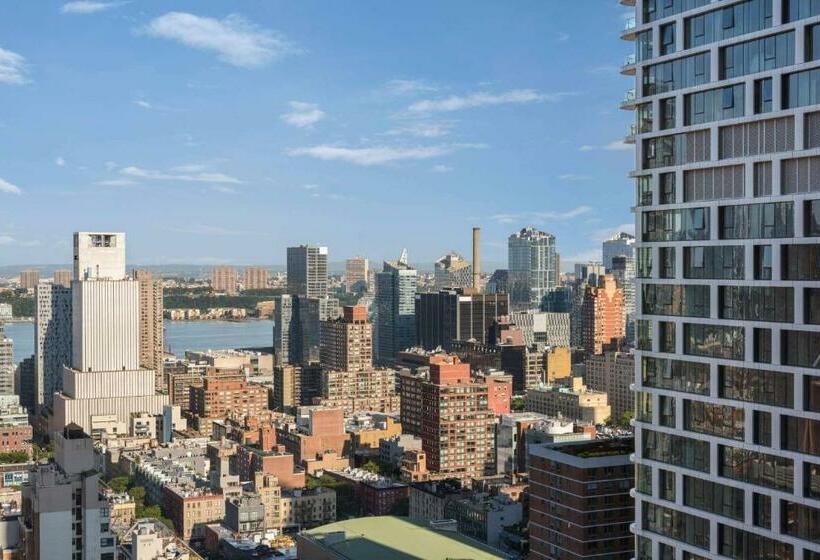 اتاق سوپریور با تخت بزرگ, M Social Hotel Times Square New York