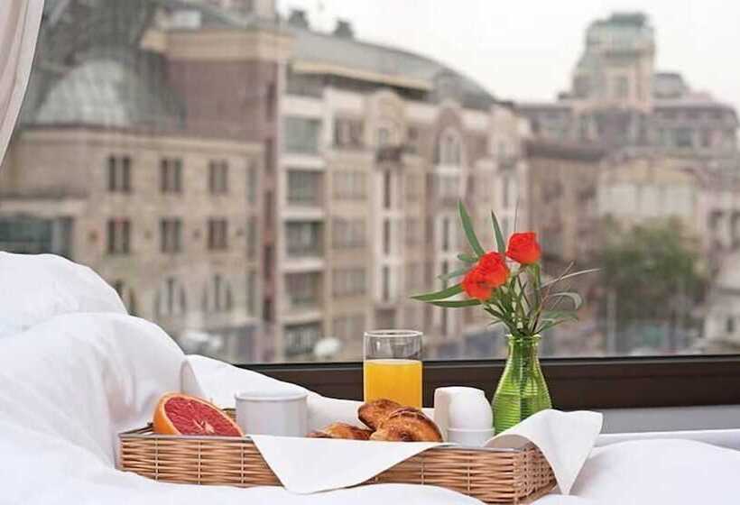 Люкс, Premier Hotel Lybid