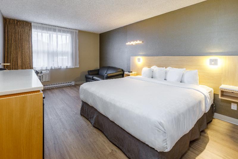 اتاق استاندارد با تخت بزرگ, Clarion Pointe Quebec Airport