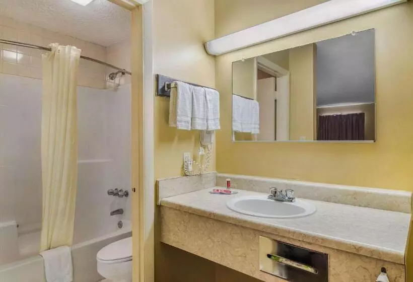 ２ダブルベッドのスタンダードルーム, Econo Lodge Union City  Atlanta South