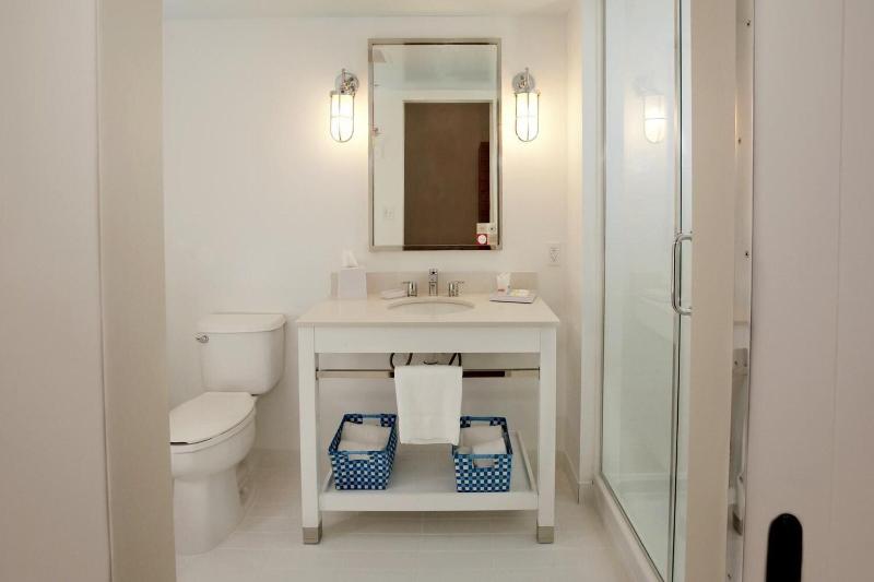 Standard Værelse King Size Seng, Four Points By Sheraton Winnipeg South