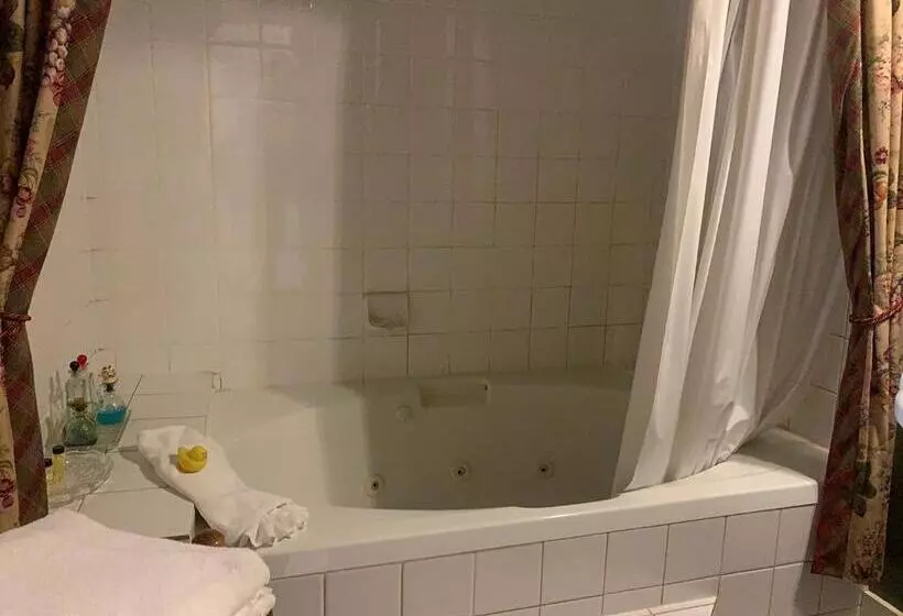 バスタブ付きスタンダードルーム, Haterleigh Heritage Inn