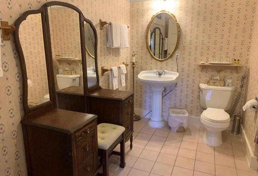 سوئیت 2 خوابه, Haterleigh Heritage Inn