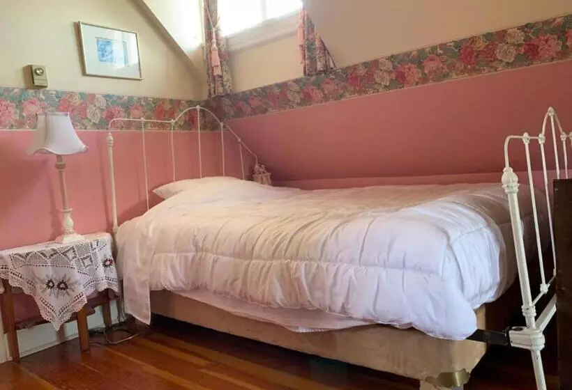 Standard room with outdoor bath, Haterleigh Heritage Inn