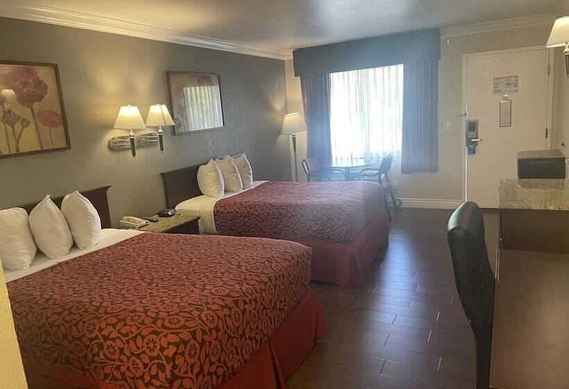 デラックスルーム, Hospitality Inn