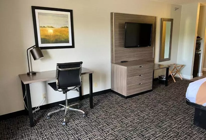 Standard-huone King-vuode, Quality Inn & Suites Red Wing