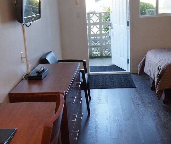 اتاق استاندارد با 2 تخت دوبل, Westward Inn & Suites