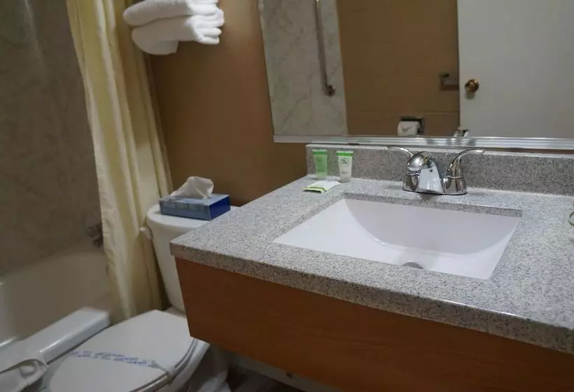 スイート, Westward Inn & Suites