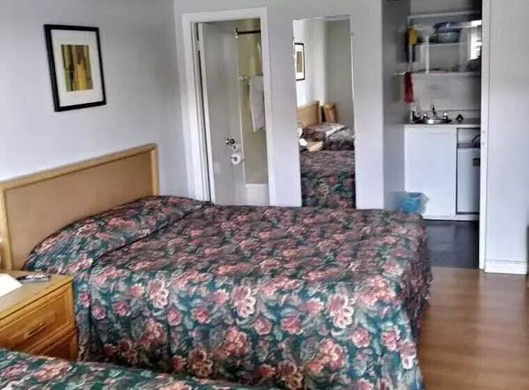 デラックスルーム, Monte Carlo Motel