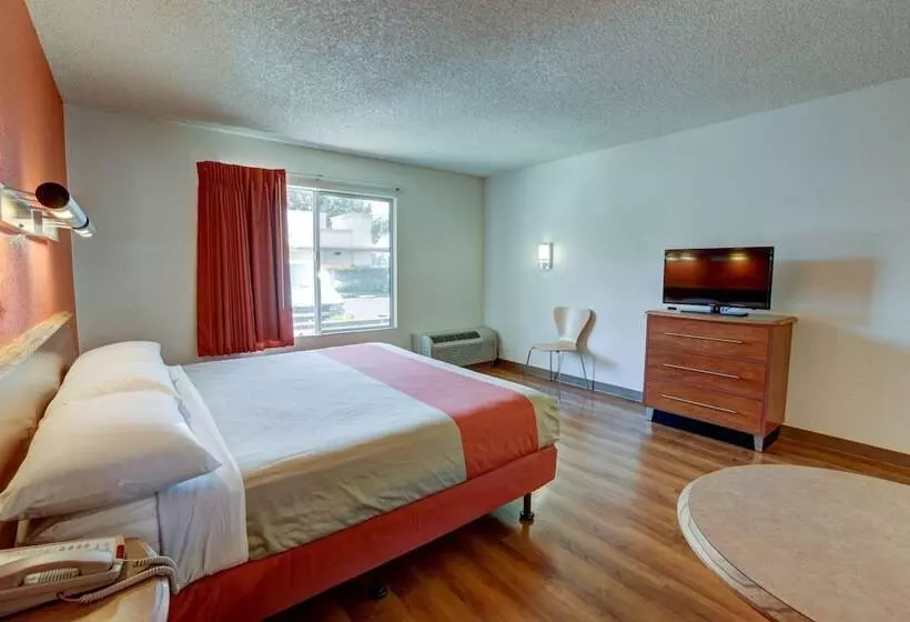 اتاق استاندارد برای معلولان, Motel 6santa Ana, Ca  Irvine  Orange County Airport
