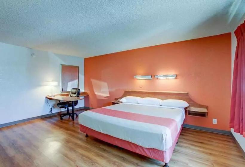 اتاق استاندارد با تخت بزرگ, Motel 6santa Ana, Ca  Irvine  Orange County Airport