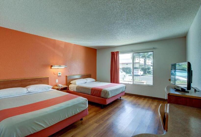 غرفة قياسية لذوى الاحتياجات الخاصة, Motel 6santa Ana, Ca  Irvine  Orange County Airport