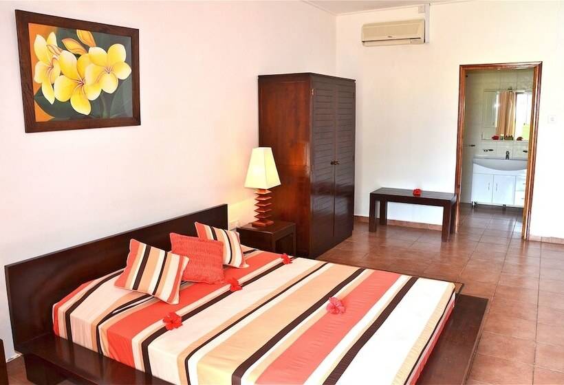 اتاق سوپریور, The Britannia