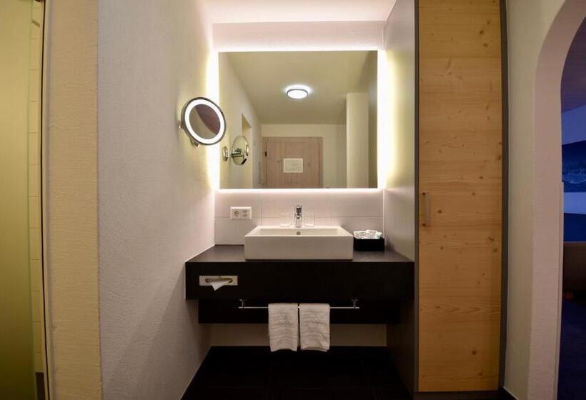 غرفة ديلوكس, Laaxerhof