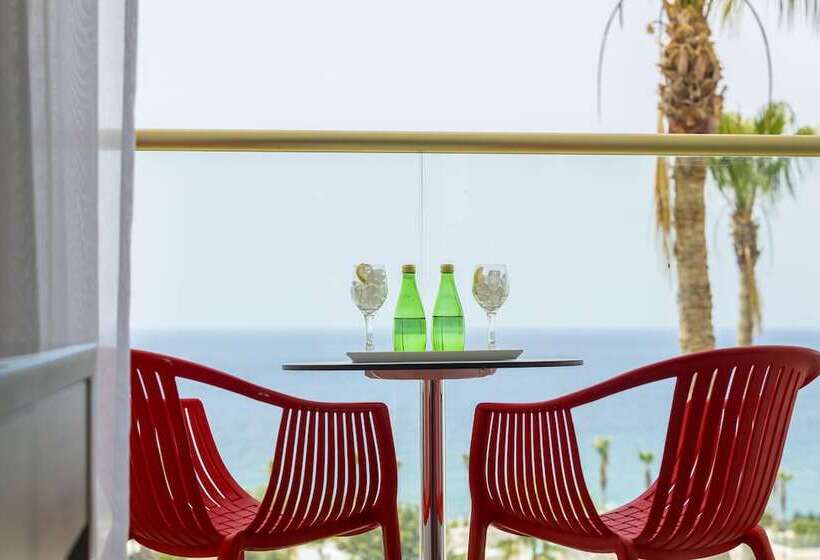 Номер Стандарт Вид на Море, Leonardo Laura Beach & Splash Resort