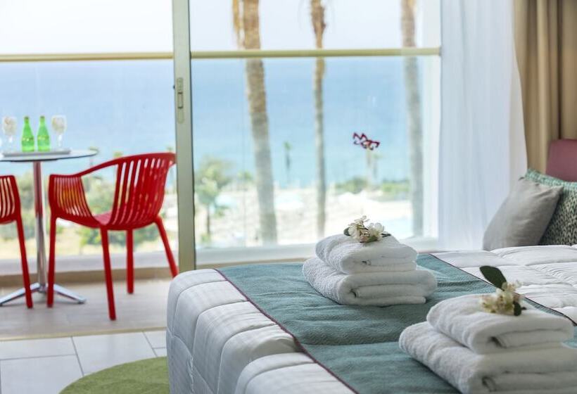 Номер Стандарт Вид на Море, Leonardo Laura Beach & Splash Resort