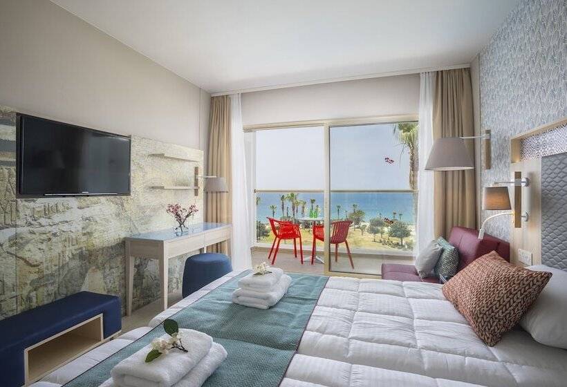 Номер Стандарт Вид на Море, Leonardo Laura Beach & Splash Resort