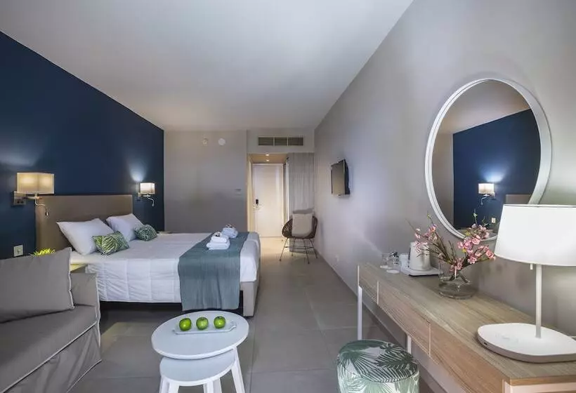 オーシャンビュージュニアスイート, Leonardo Laura Beach & Splash Resort