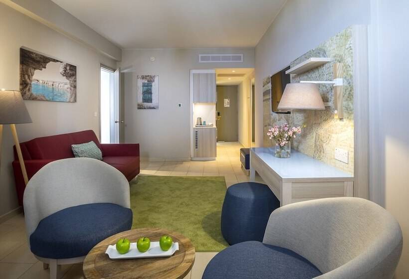 Люкс Executive Вид на Море, Leonardo Laura Beach & Splash Resort