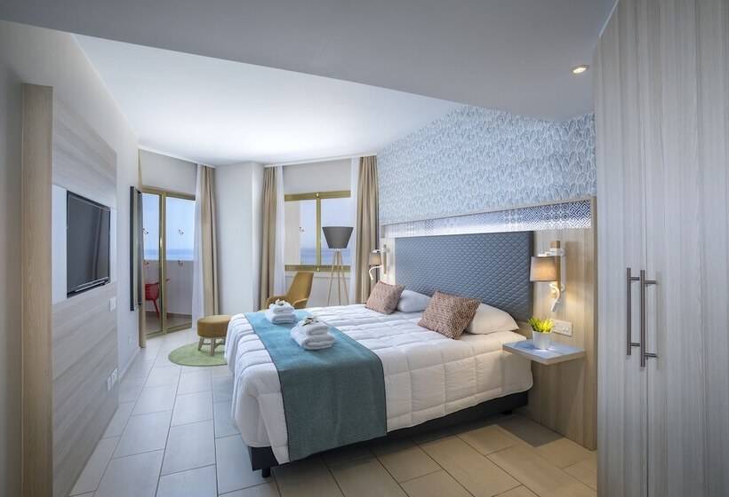 Люкс Executive Вид на Море, Leonardo Laura Beach & Splash Resort