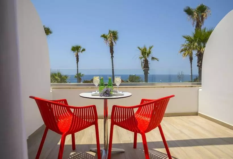 オーシャンビュースイート, Leonardo Laura Beach & Splash Resort