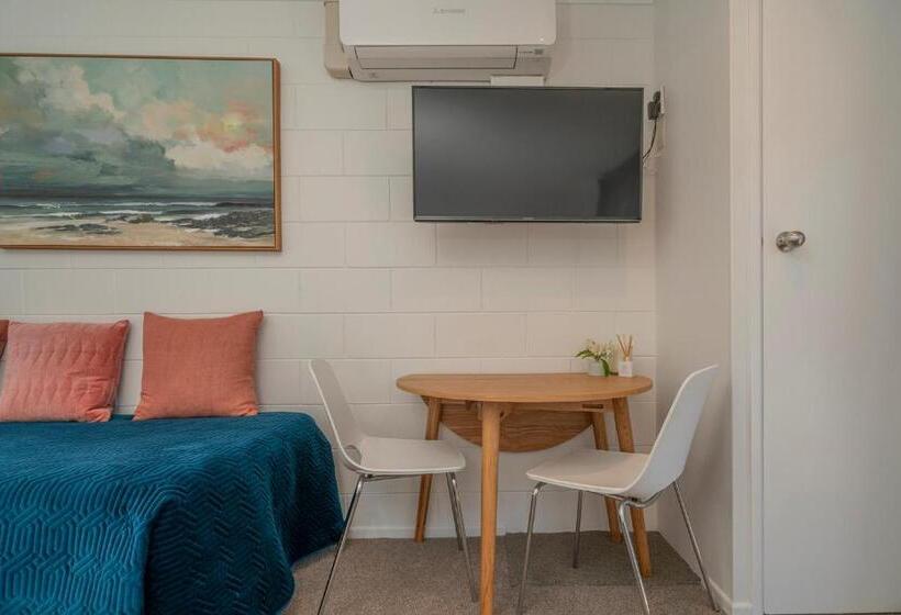 Студия Стандарт, Oceans 88 Whitianga Coastal Suites