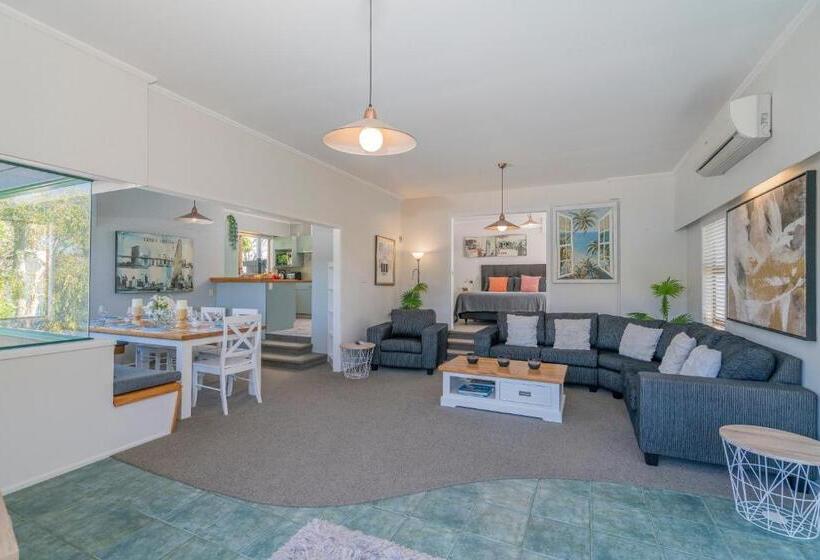 Апартаменты 1 Спальня Вид на Море, Oceans 88 Whitianga Coastal Suites