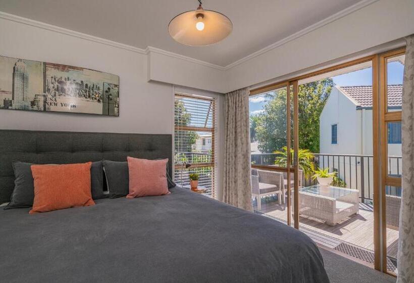 Апартаменты 1 Спальня Вид на Море, Oceans 88 Whitianga Coastal Suites