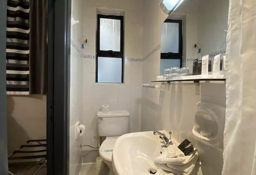 اتاق عادی یک تخته, Sliema Marina