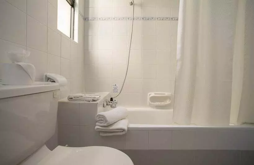 اتاق استاندارد چهار تخته, Sliema Marina