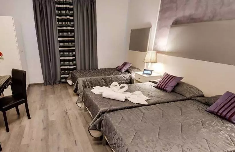 اتاق استاندارد چهار تخته, Sliema Marina