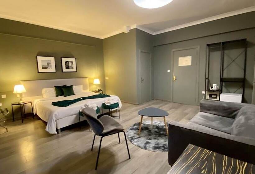 اتاق استاندارد چهار تخته با چشم‌انداز دریا, Sliema Marina