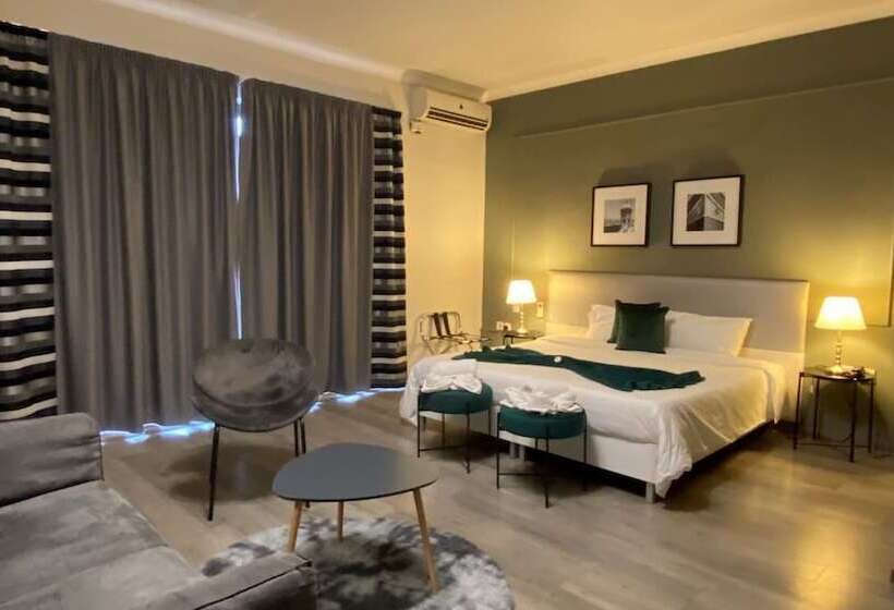 اتاق استاندارد چهار تخته با چشم‌انداز دریا, Sliema Marina