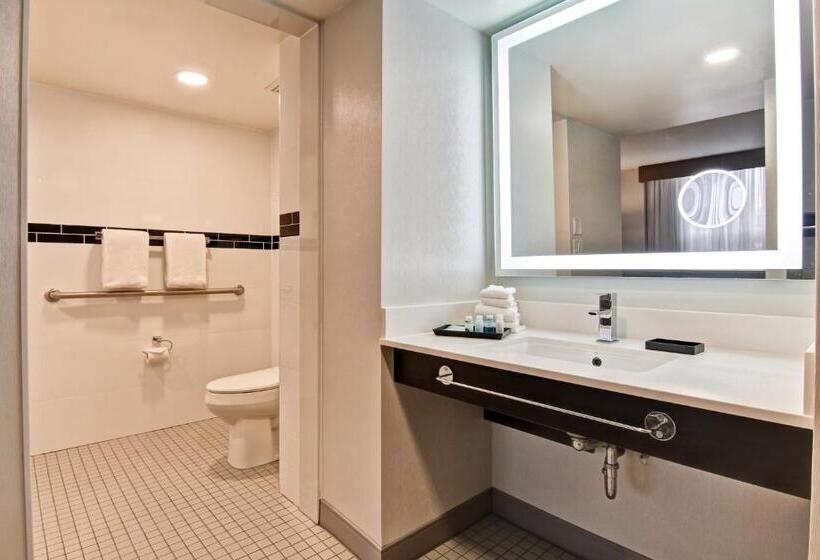 جناح سرير كينج, The Park Hotel London