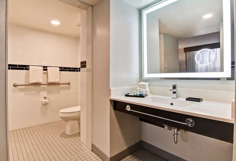 جناح, The Park Hotel London