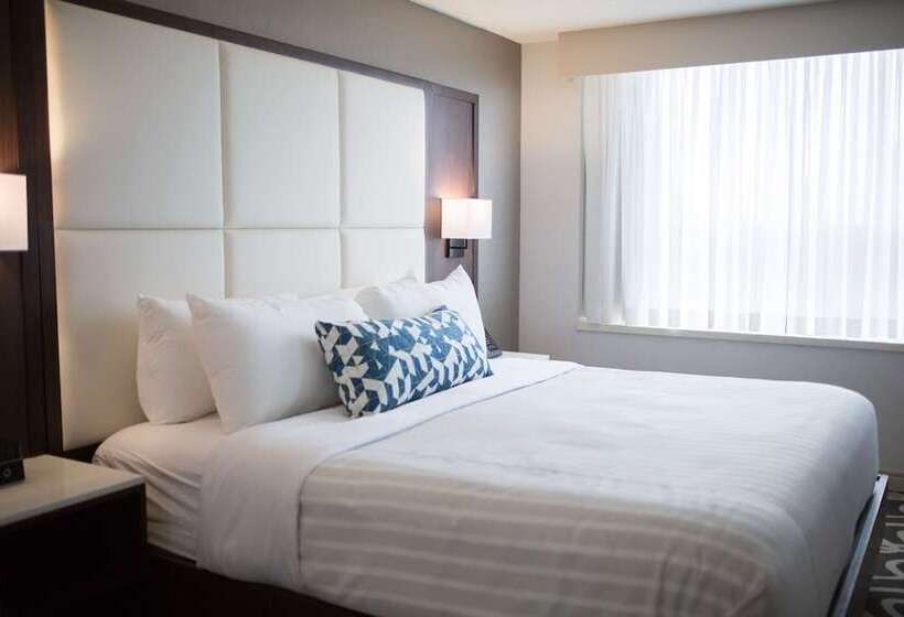 جناح, The Park Hotel London