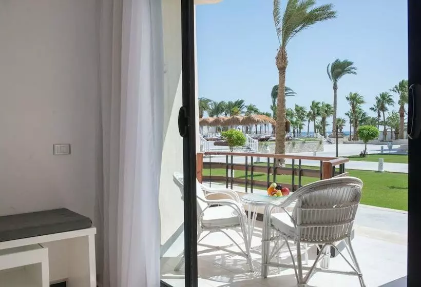 اتاق استاندارد سه نفره, Meraki Resort  Adults Only