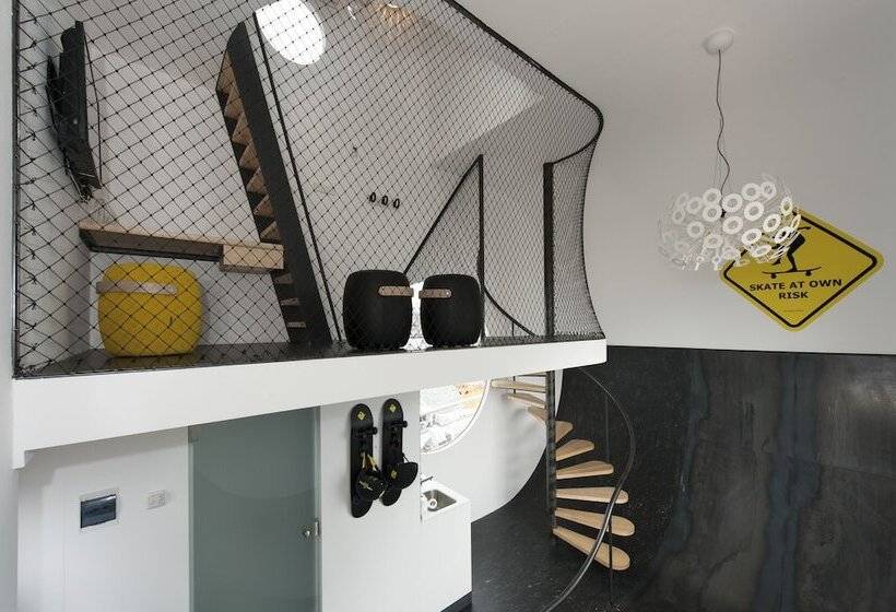 اتاق استاندارد, Botel