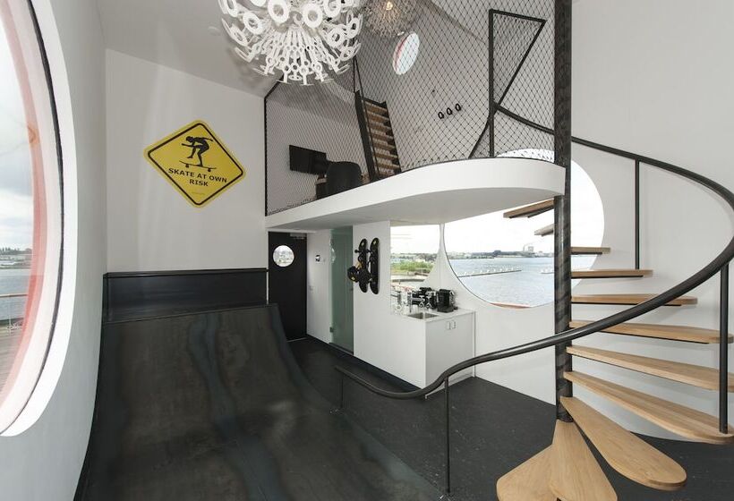 اتاق استاندارد, Botel